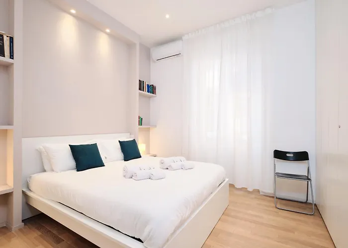 Elegant Apartment Near The Centre - Wi-Fi & Netflix Free